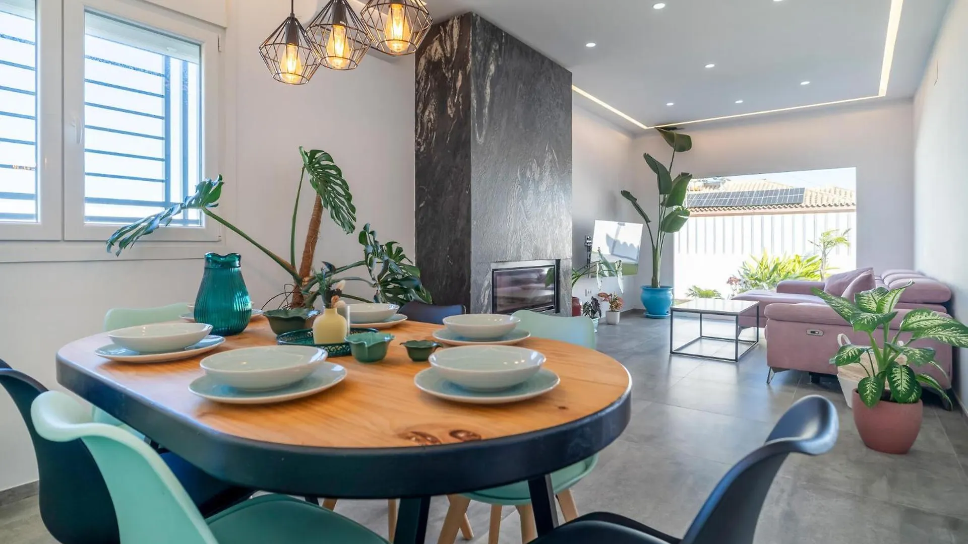 3 Bedroom Awesome Home In Chiclana De La Fronter チクラナ・デ・ラ・フロンテーラ 別荘